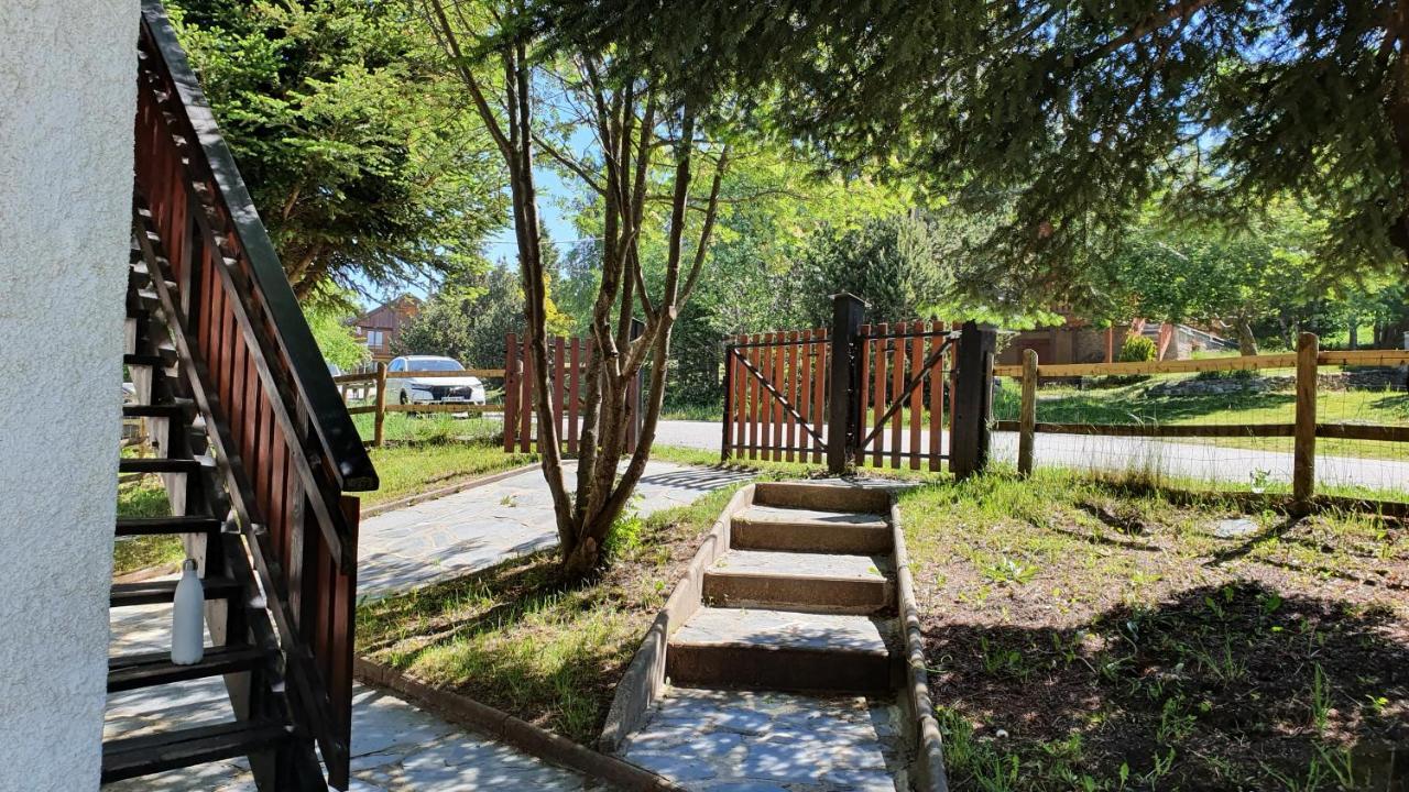 Chalet Individuel Les Sorbiers - 80M2 - Jardin - Barbecue - Wifi - Netflix - Ski & Randonnee - Pyrenees Catalanes Francaises - Eyne Exterior photo